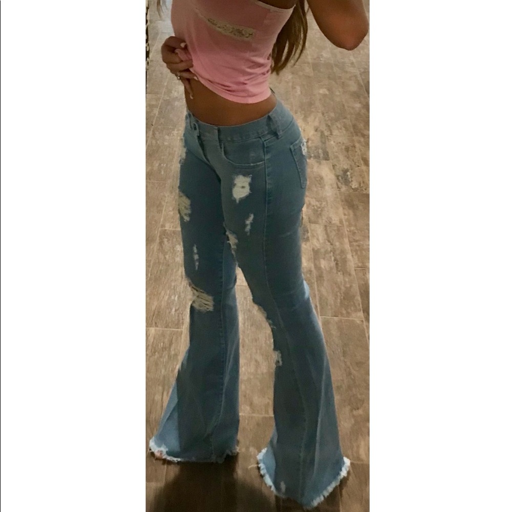 Show me your MuMu Phoenix flare jeans size 26